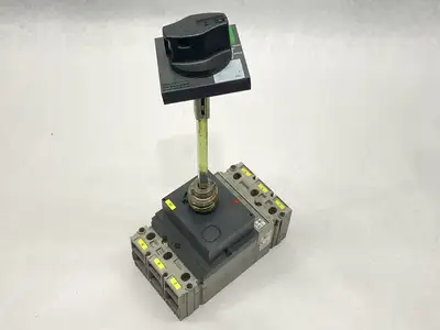 Used Schneider Electric Circuit Breaker 3-Pole 200A 480VAC w/ Operator Handle Circuit Breakers Michigan US | Maverick Industrial Sales #1398660