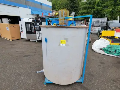 Fiber Glass Tank w/ Fittings
