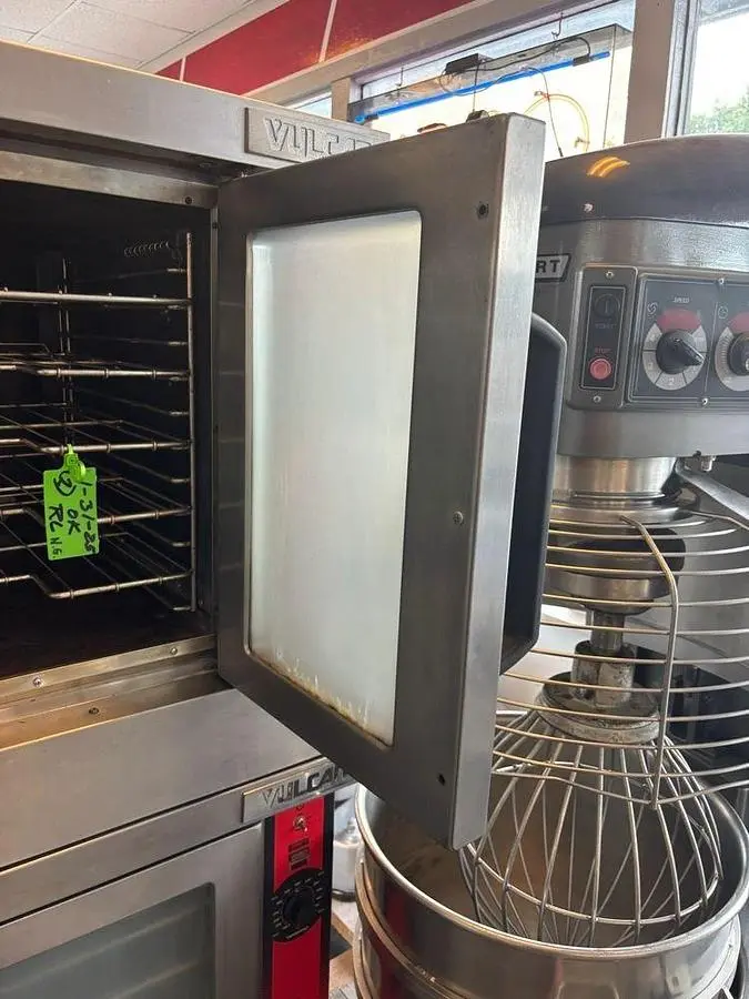 Vulcan Double Full Size Natural Gas Convection Oven - 100,000 BTUVulcan Double Full Size Natural Gas Convection Oven - 100,000 BTU