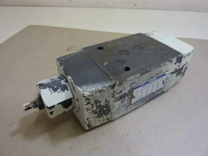 Used YUKEN MCW-03-0-2022 Valves/Fittings Michigan US | Ideal Machinery #602677