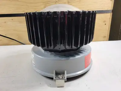 NEW CROUSE-HINDS VMV5L/UNV1 S890