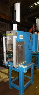 8 Ton FARGER & JOOSTEN MULTIPOWER Air/Oil Press