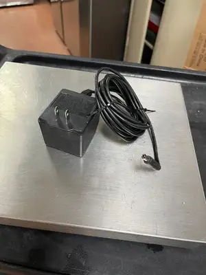 Used Toledo Used Mettler Toledo AM5010 30lb x 0.01lb POS Checkout Bench Scale Food Scales Illinois US | Falcon Restaurant Supply #1376442
