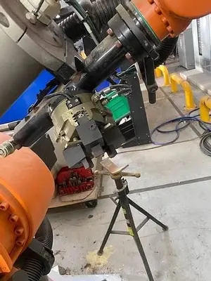 USED KUKA KR 30 L 16-2