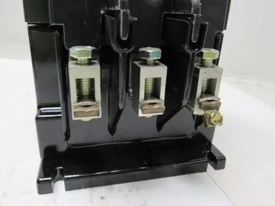 JOSLYN CLARK 7403-3050-22 SIZE 3 250VDC Definite Purpose Contactor 100A Open New