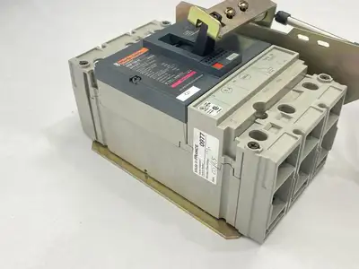 Used Merlin Gerin Circuit Breaker 3-Pole 150A 600V 29280 w/Square D 9422CSF50 Circuit Breakers Michigan US | Maverick Industrial Sales #1398658