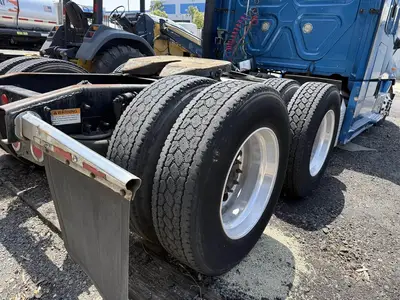 USED 2014 FREIGHTLINER CASCADIA 113