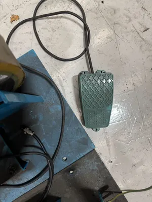 Welding rotator model TR-0100 Welding rotator model TR-0100 Fabrication & Sheet Metal | Bowland Trading Ltd (10)