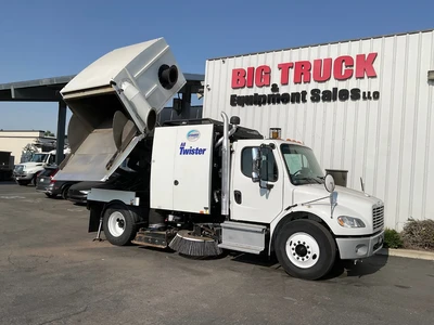 Used 2017 FREIGHTLINER M2 Street Sweeper California US | Big Truck & Equipment #1412307