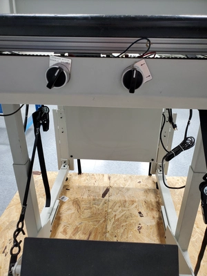 USED UIC - UNIVERSAL INSTRUMENTS CORP 44" LIFTGATE CONVEYOR