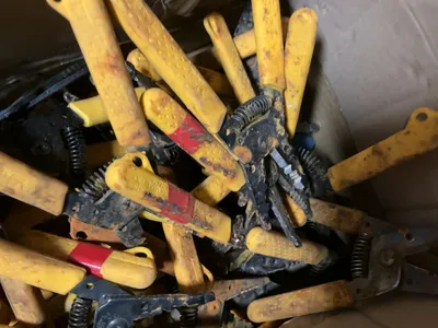 Used _UNKNOWN_ _UNKNOWN_ Wire Strippers Michigan US | Miedema Asset Management Group #1324036