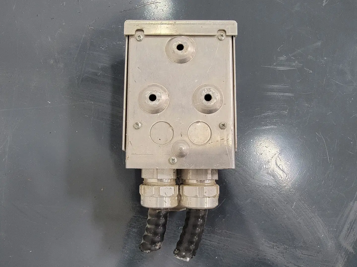 USED PASS & SEYMOUR 7833-MD