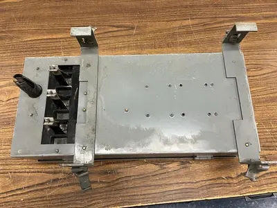 Westinghouse,456D-905-G08,TAP DE-ION BUSWAY BUS PLUG 60A 277/480V 3PH