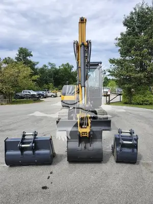 USED 2024 XCMG XE60