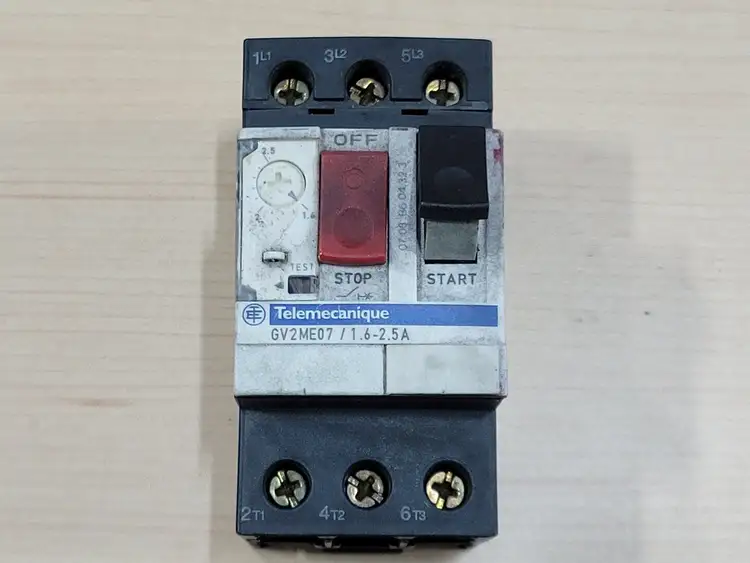 Used SCHNEIDER ELECTRIC GV2ME07 Switchgears British Columbia CA | Lenmark #238578