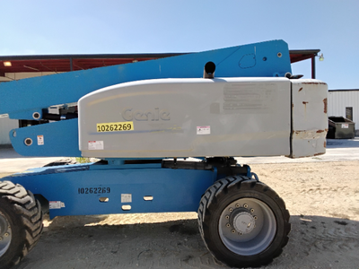 USED 2014 Genie S-85