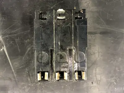 USED SQUARE D QO315