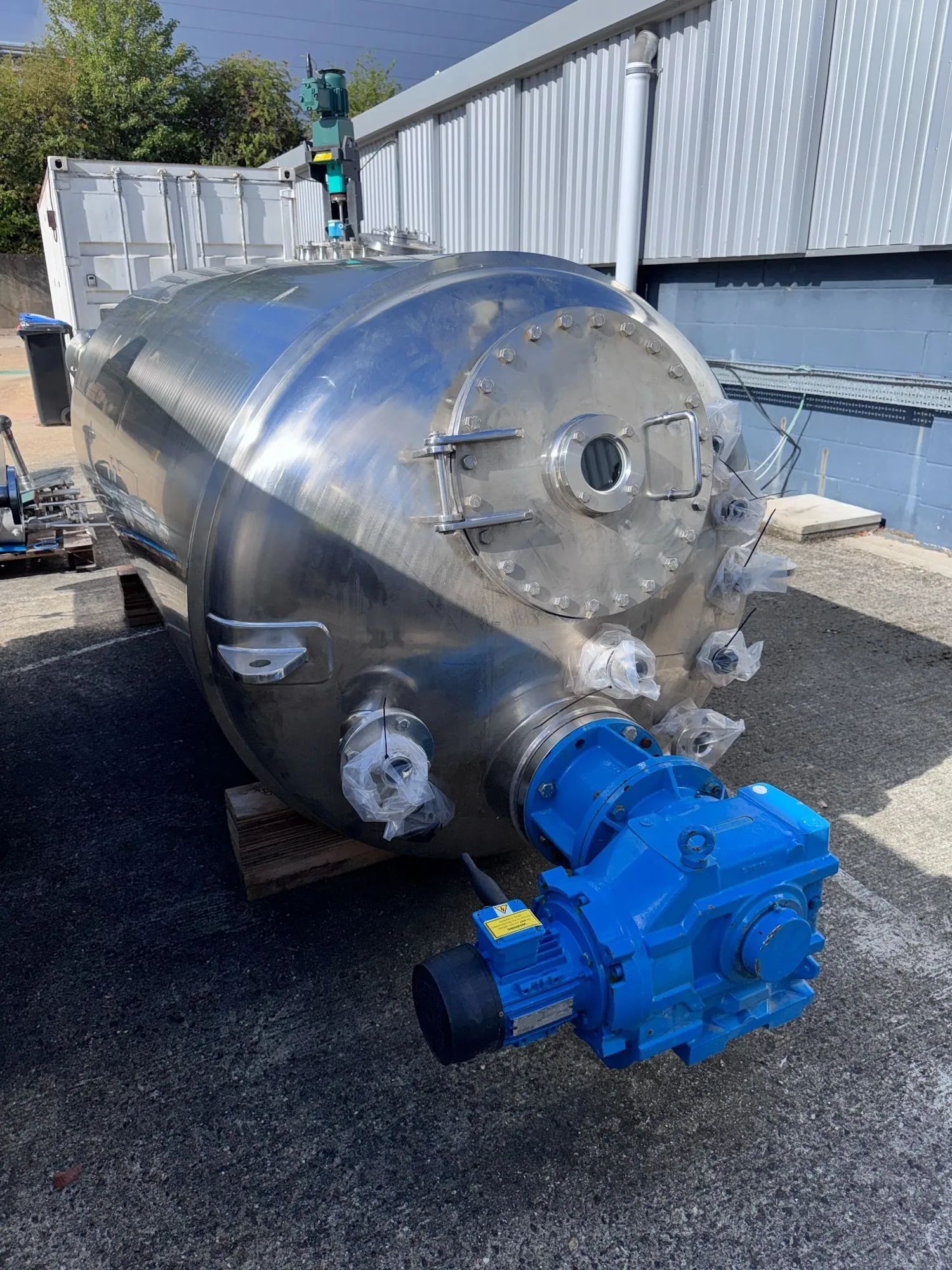 Used SINCLAIR STAINLESS 4,000 Litre Stainless Steel Tanks New Jersey US | Perry Equipment #1420616