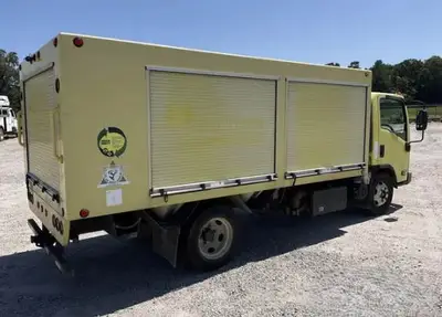 Used 2017 ISUZU NRR Tanker trucks Florida US | Truck and Van Outlet #1520172