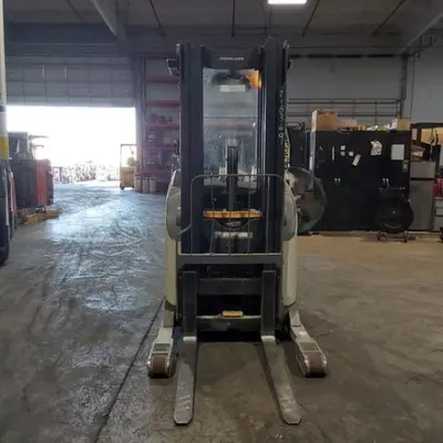 USED 2016 CROWN RR5725-45