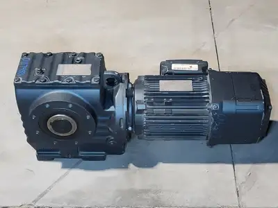 USED SEW-EURODRIVE SA77/T DRN90L4