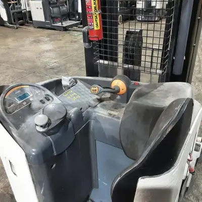 USED 2018 CROWN RR5725-45