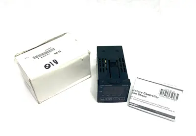 USED DWYER, LOVE CONTROLS TEMPERATURE CONTROLLER 1/16 DIN SIZE