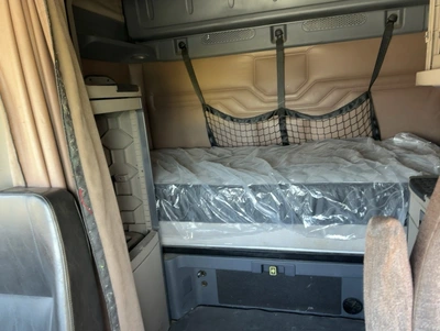 USED 2015 FREIGHTLINER CASCADIA