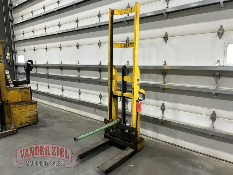Used BIG JOE 2178 Pallet Stackers Michigan US | Vander Ziel Machinery Sales #483284