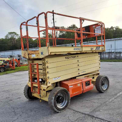 USED 2014 JLG 4069LE