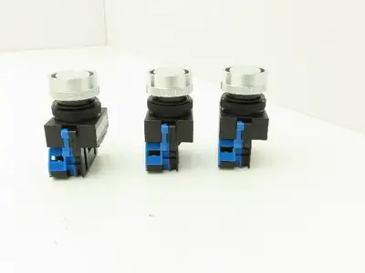 Idec ABW110-G ABW110-Y Pushbutton Switch Green Yellow 22mm 600V 10A Lot of 3