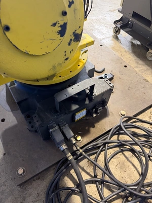 2005 FANUC R2000IA/125L 6 Axis Robots | K.B. Industries LLC (4)