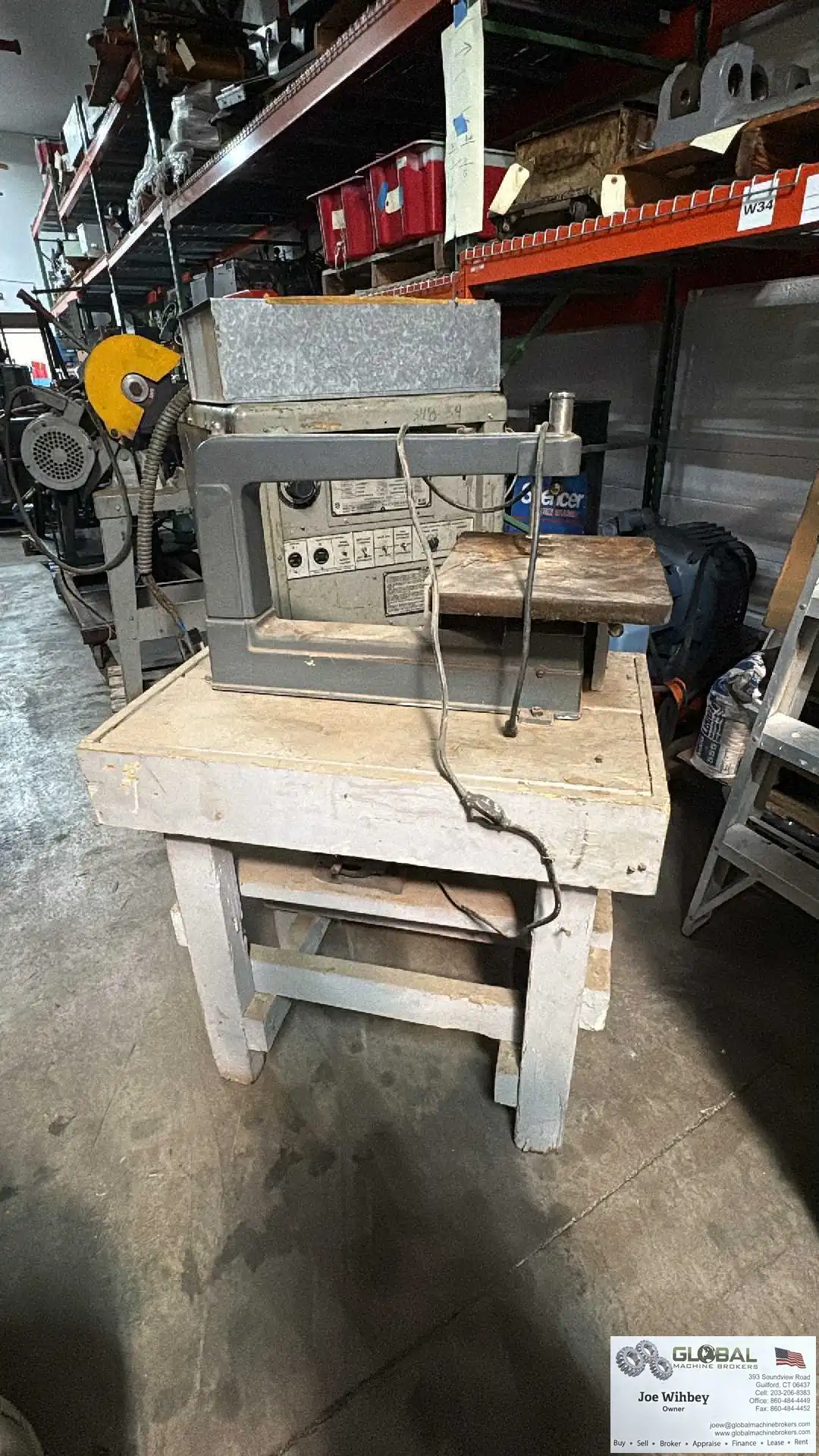 ANTIQUE Sears Craftsman 103.23151 18" Scotch-Yoke Jig Saw on Wooden Table