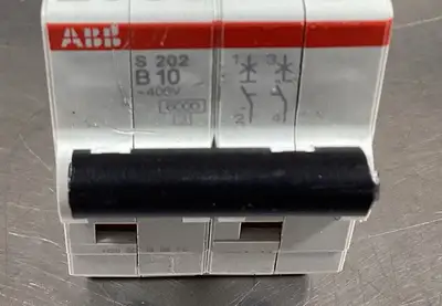 USED ABB ABB S202-B10 2CDS252001R0105
