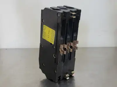 USED SQUARE D Q1390