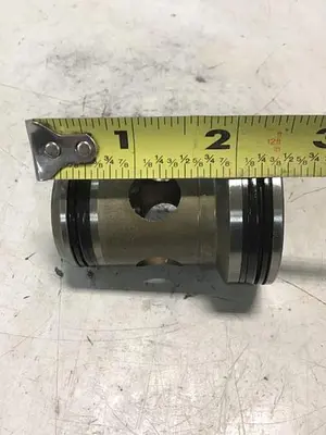 USED VICKERS 25-D10-30