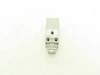 Allen Bradley 871P-C13CCT Proximity Sensor Switch BUL. 871P Ser B