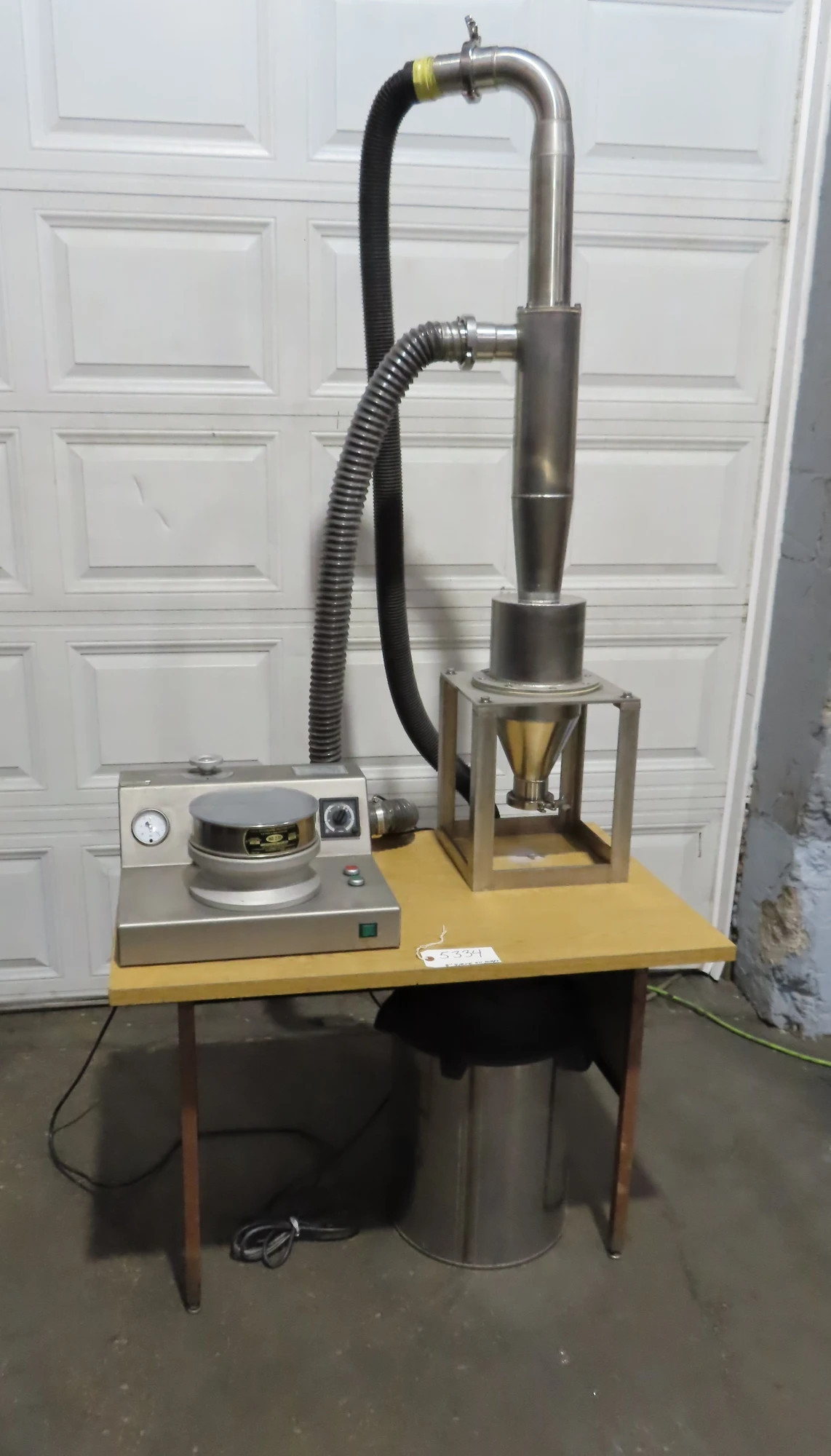 Minox Air Swept Sieve, 8" dia. with vacuum and a cyclone