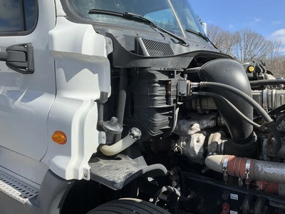 USED 2016 FREIGHTLINER CASDCADIA