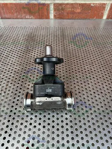 Used ITT PURE FLO 316L STAINLESS STEEL  DIAPHRAGM VALVE W/ 1" SANITARY FITTING Valves/Fittings California US | Equipment Lab #485706