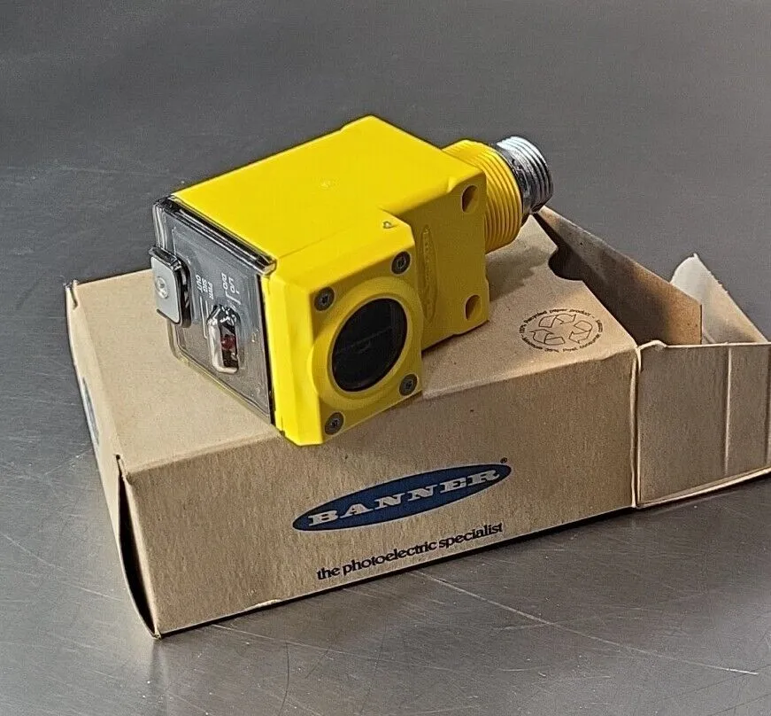 Banner Q45BB6CV4Q Convergent Photoelectric Sensor 10-30vdc. Loc5E-21