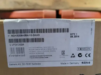 NEW SIEMENS 6GK5208-0BA10-2AA3