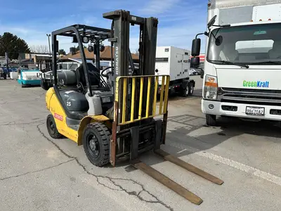 Used KOMATSU FG25T-16 Misc Forklifts Utah US | Global Remarketing #1285321