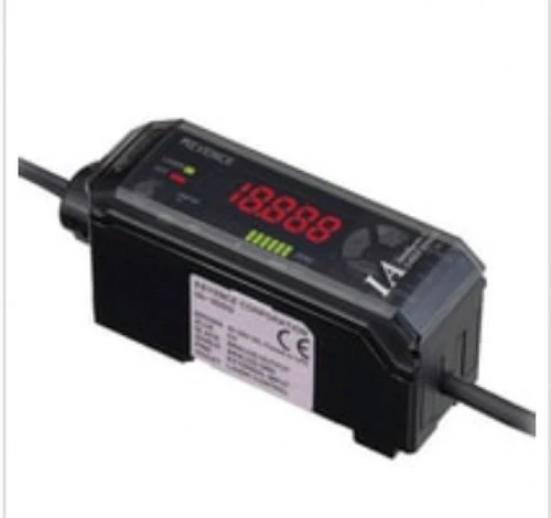 Keyence IL-1000 CMOS Multi-Function Analog Laser Sensor, Amplifier, DIN-Rail [New]