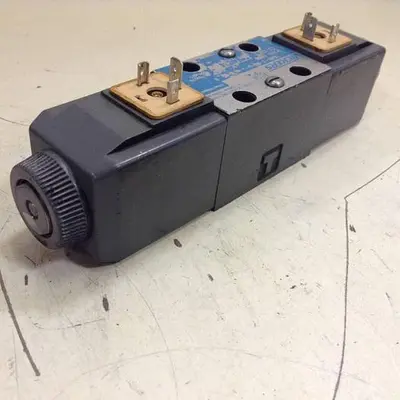 USED VICKERS DG4V-3-6C-M-U-HL7-60