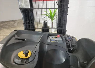 USED 2017 YALE NR035EB