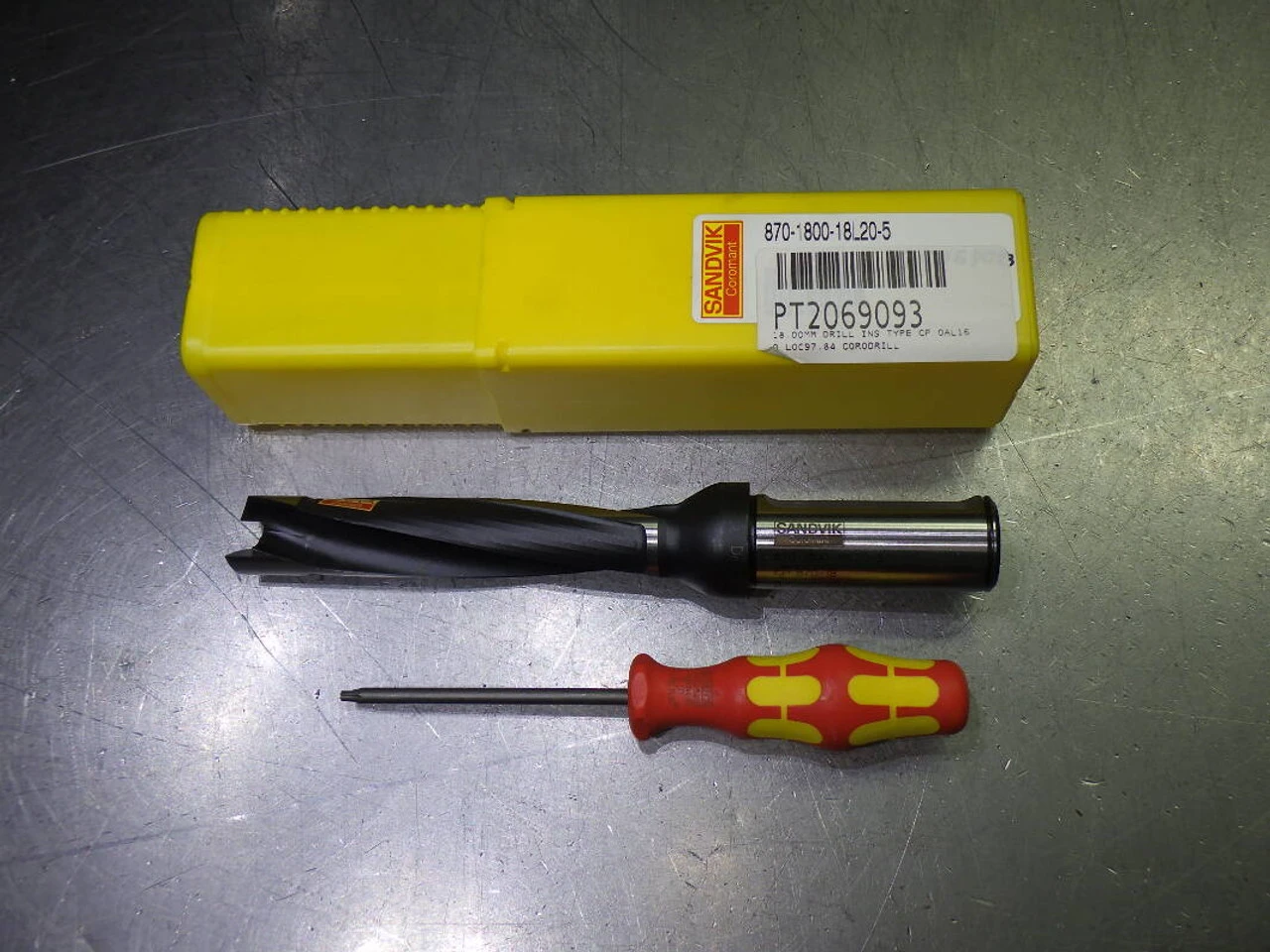Sandvik 18-18.99mm Coolant Thru Drill 20mm Shank 870-1800-18L20-5 (LOC2552)