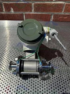 USED YOKOGAWA ADMAG CA202SN MAGNETIC FLOWMETER W/ 1" SANITARY FITTING