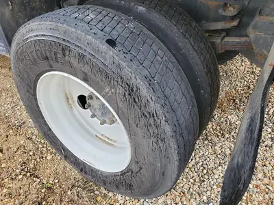 USED 1994 FORD F800