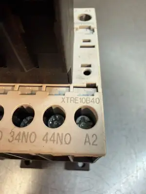 Eaton DIL A-40. Contactor Relay. XTRE10B40 w/ XTCEXFAC40 (9.3.4)
